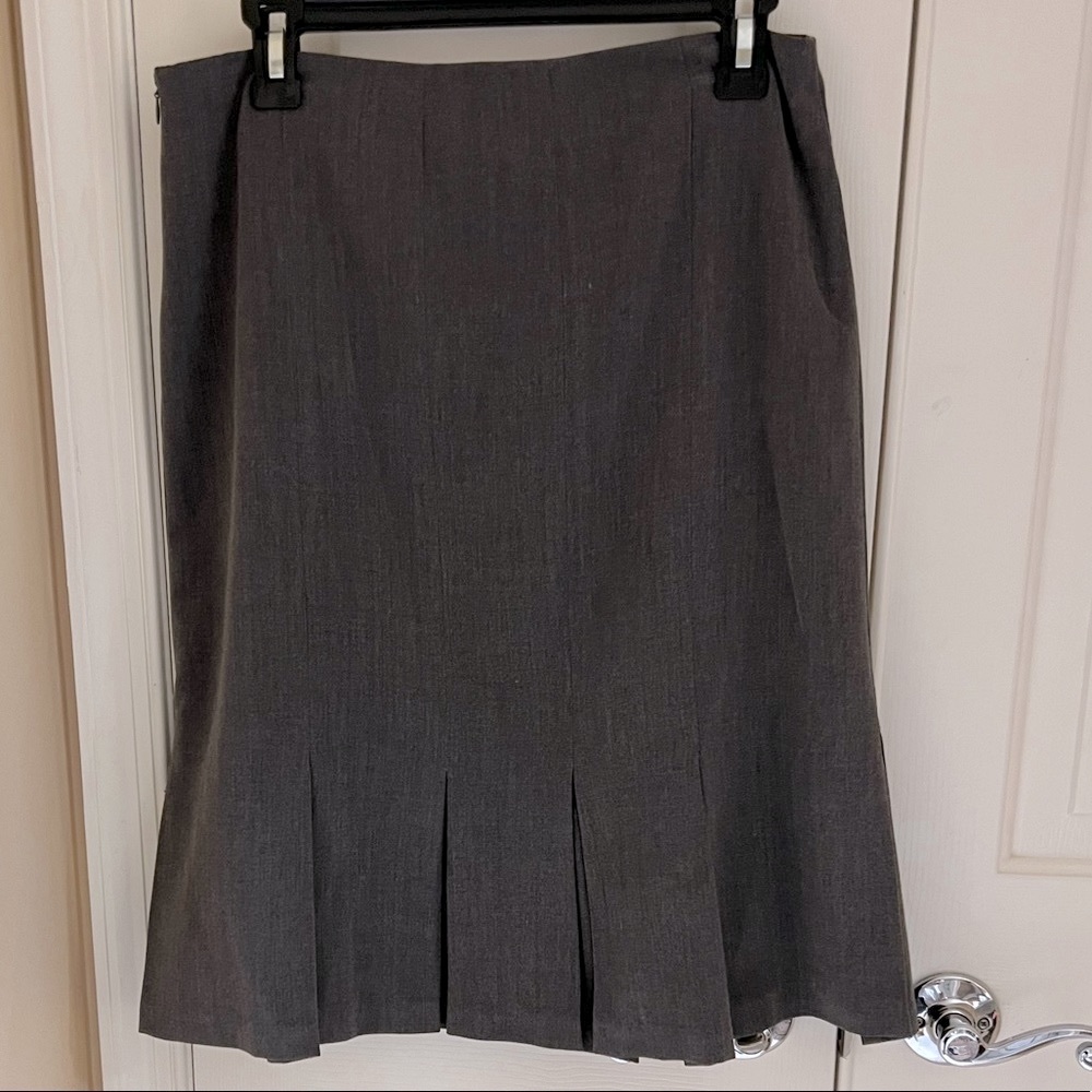 AGB fully-lined pleated skirt